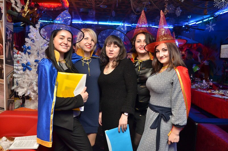 Преимущества новогоднего корпоратива в январе