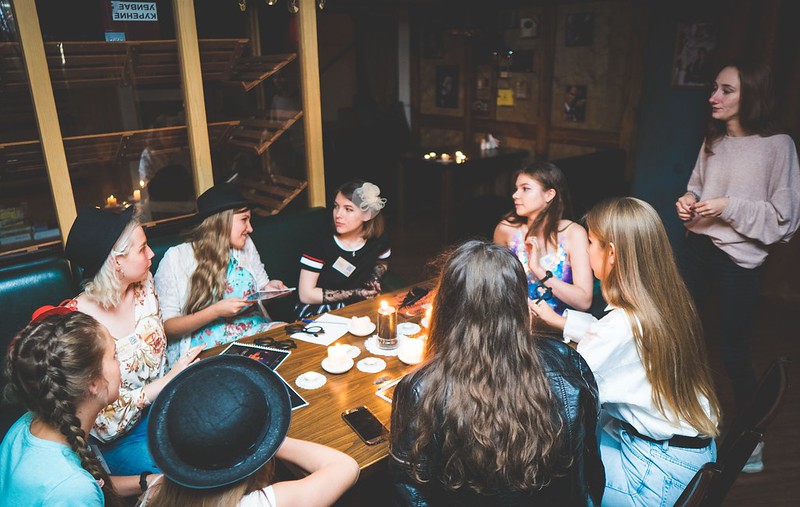 Выездные квесты на Международный женский день: интерактивное мероприятие в школе Ростове-на-Дону.