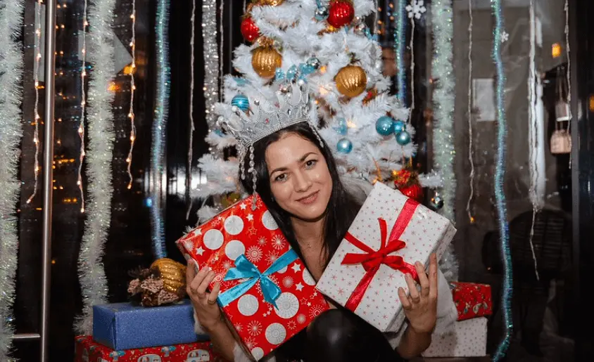 Гайд по идеальному Новому году 2026 с друзьями в Ростове-на-Дону: от квартиры и коттеджа — до квеста и ночного города